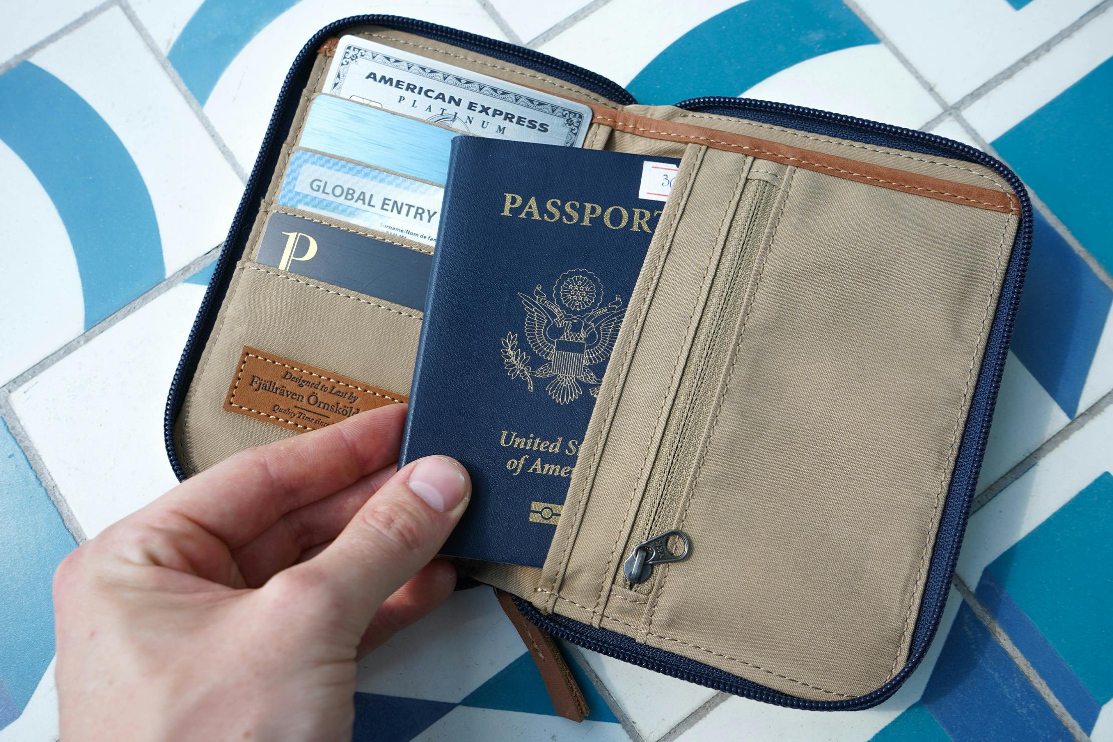 Best Travel Wallets to Keep Your Cards Safe []