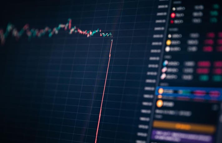 Users See XRP Price Glitch on Binance Taking XRP as High as $5,