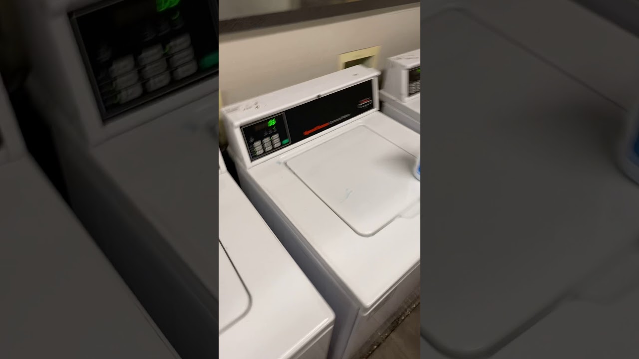 How to Hack Coin-Operated Laudromat Machines for Free Wash & Dry Cycles