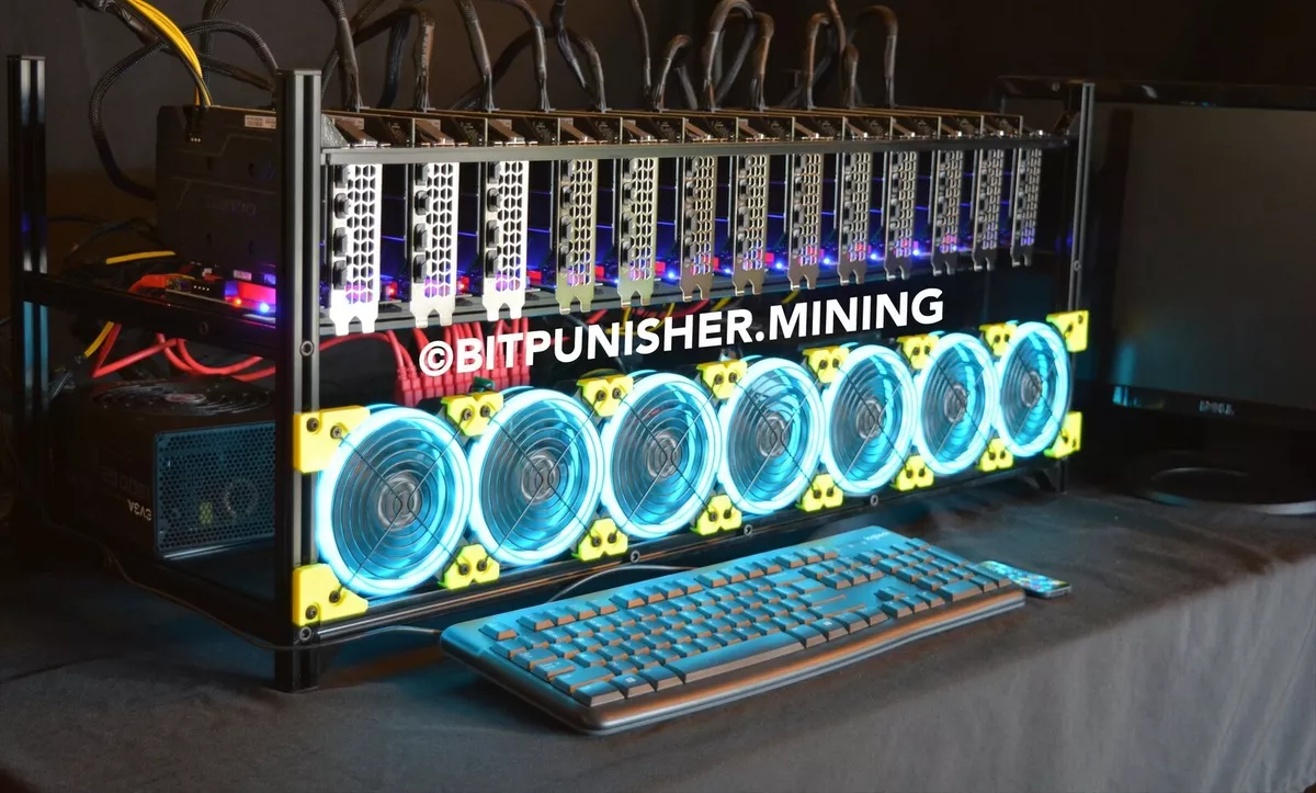 Bitcoin Miners Buy Up Rigs as Prices Near All-Time Lows