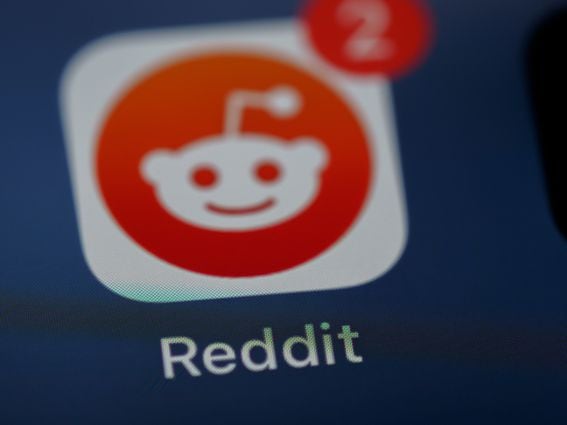 Social Media Platform Reddit Discloses Bitcoin (BTC) and Ether (ETH) Holding in IPO Filing