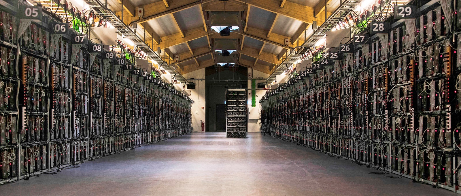 Inside the Icelandic Facility Where Bitcoin Is Mined | WIRED