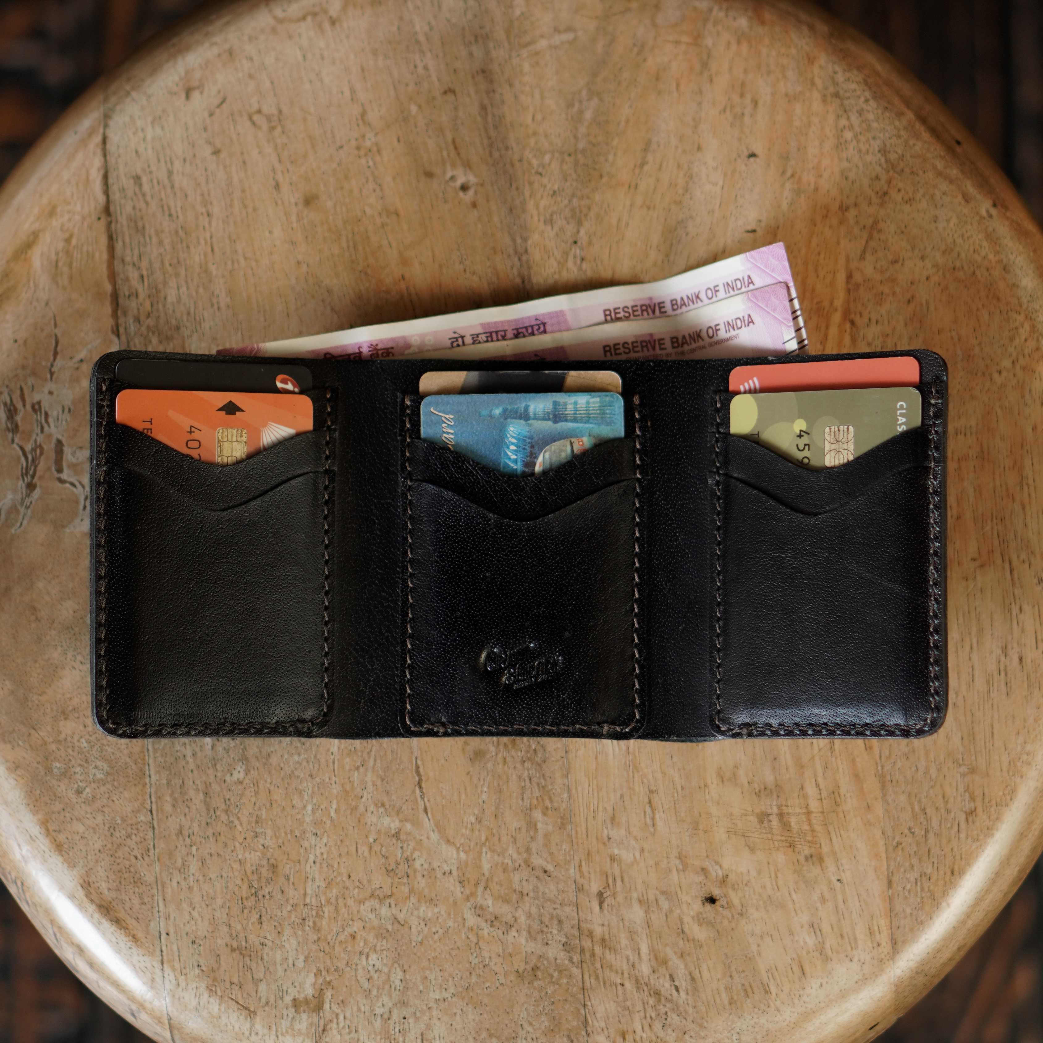 Carhartt® Saddle Leather Trifold Wallet – Black | Cabela's Canada