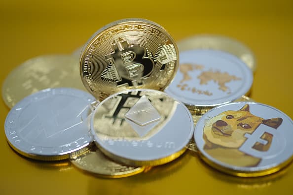 If you’d bought $1, of Bitcoin in , you’d be worth $35M | Ars Technica