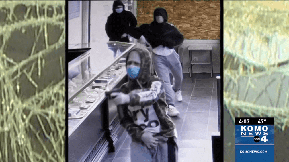 A rare coin shop's security system slams door on armed robbers - cointime.fun