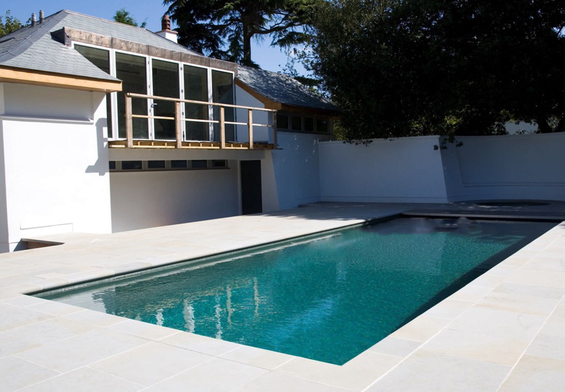 Swimming Pools - London premier pools and concrete