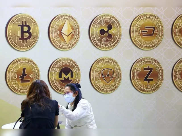 1 Top Cryptocurrency to Buy Before It Soars 3,%, According to Cathie Wood