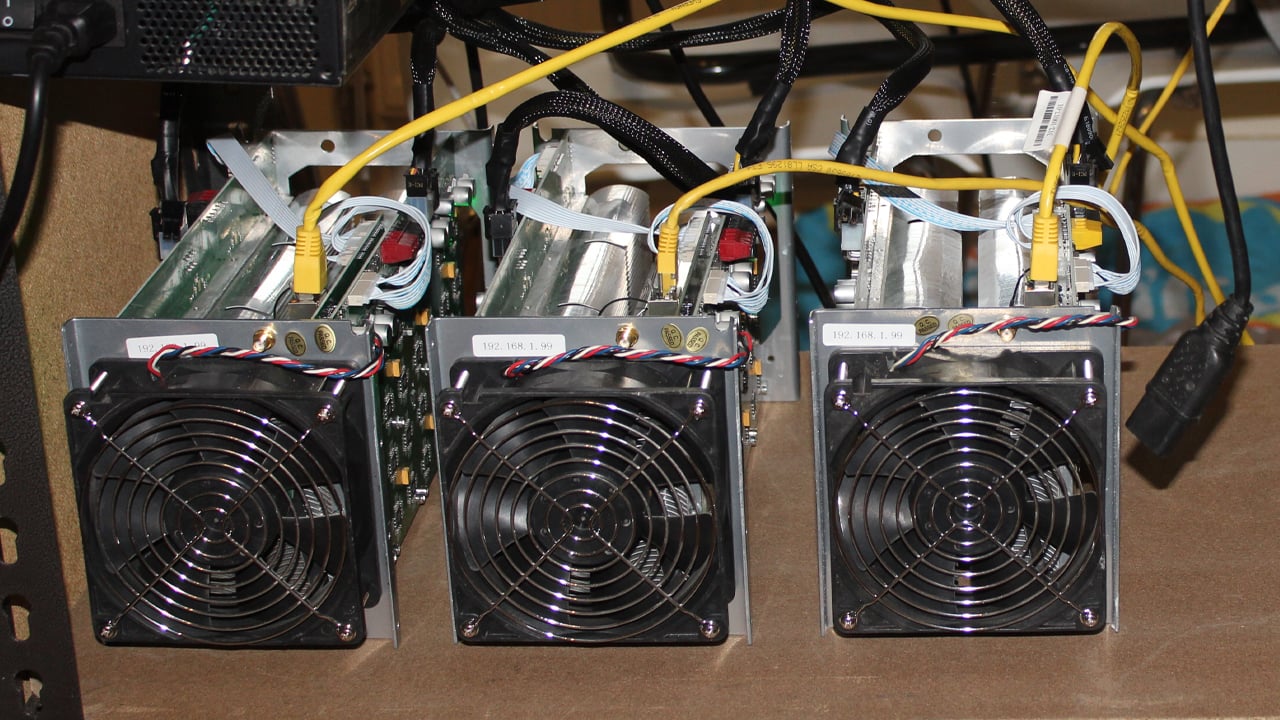 Bitmain Antminer S9 SE (16Th) - cointime.fun
