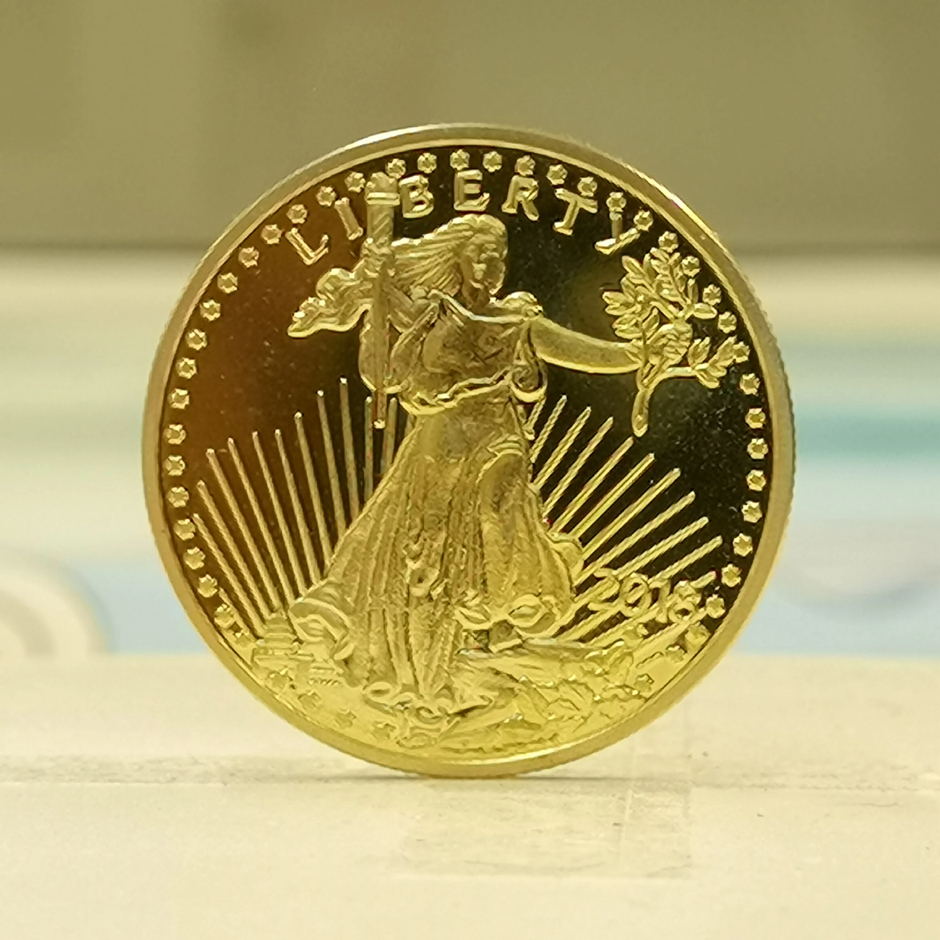 Gold Sovereign UNC Coin | Chards - £