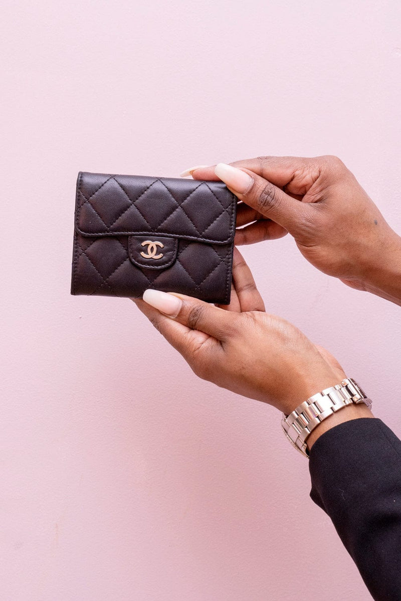 Chanel – Classic Zipped Coin Purse Black – Queen Station