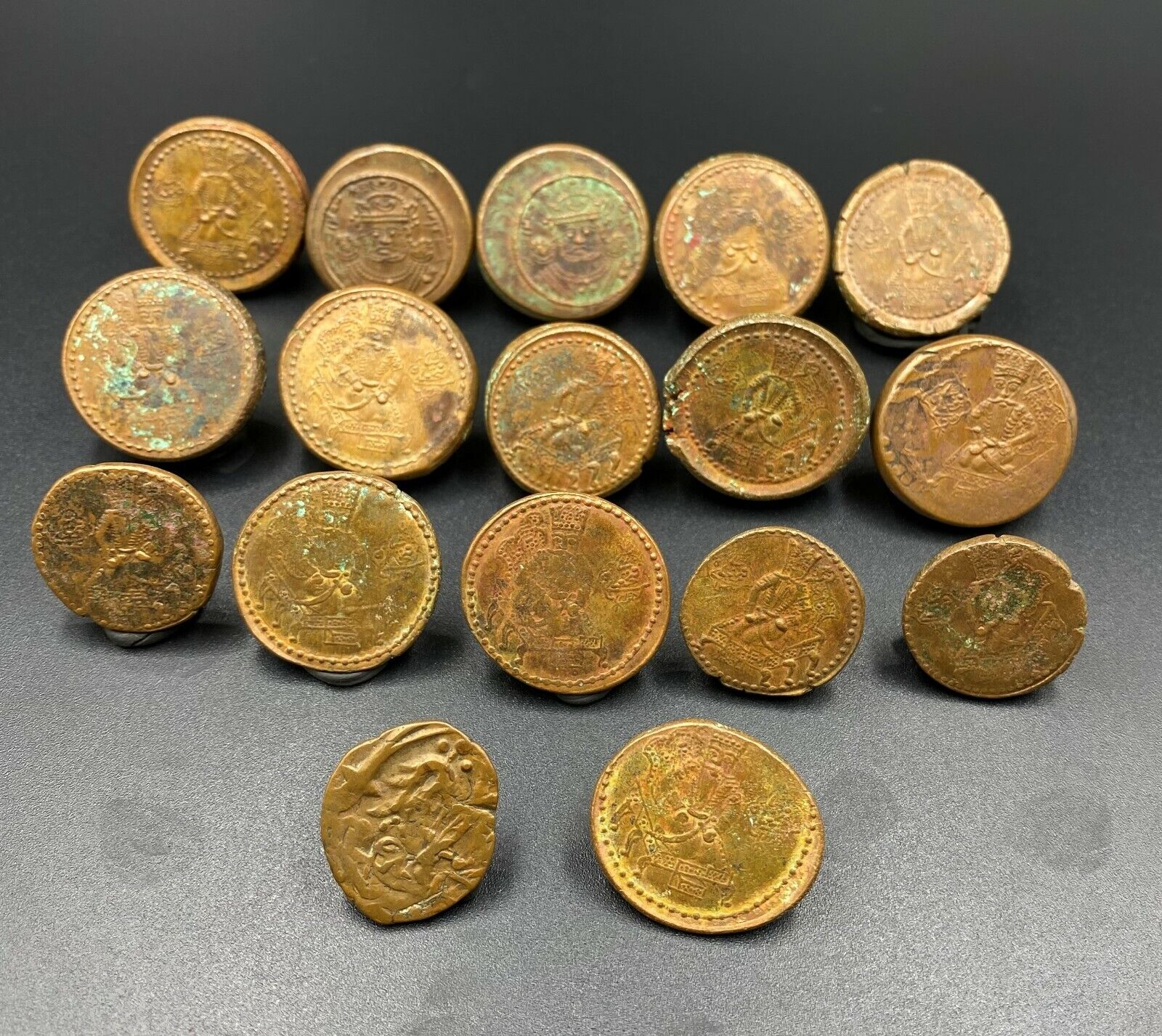 Turning copper coins into ‘silver’ and ‘gold’ | Experiment | RSC Education