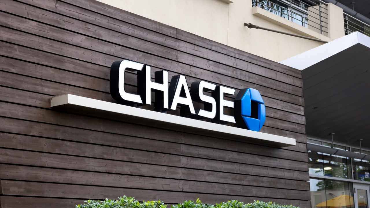 Can I use my Chase account to make crypto asset payments? | Chase UK