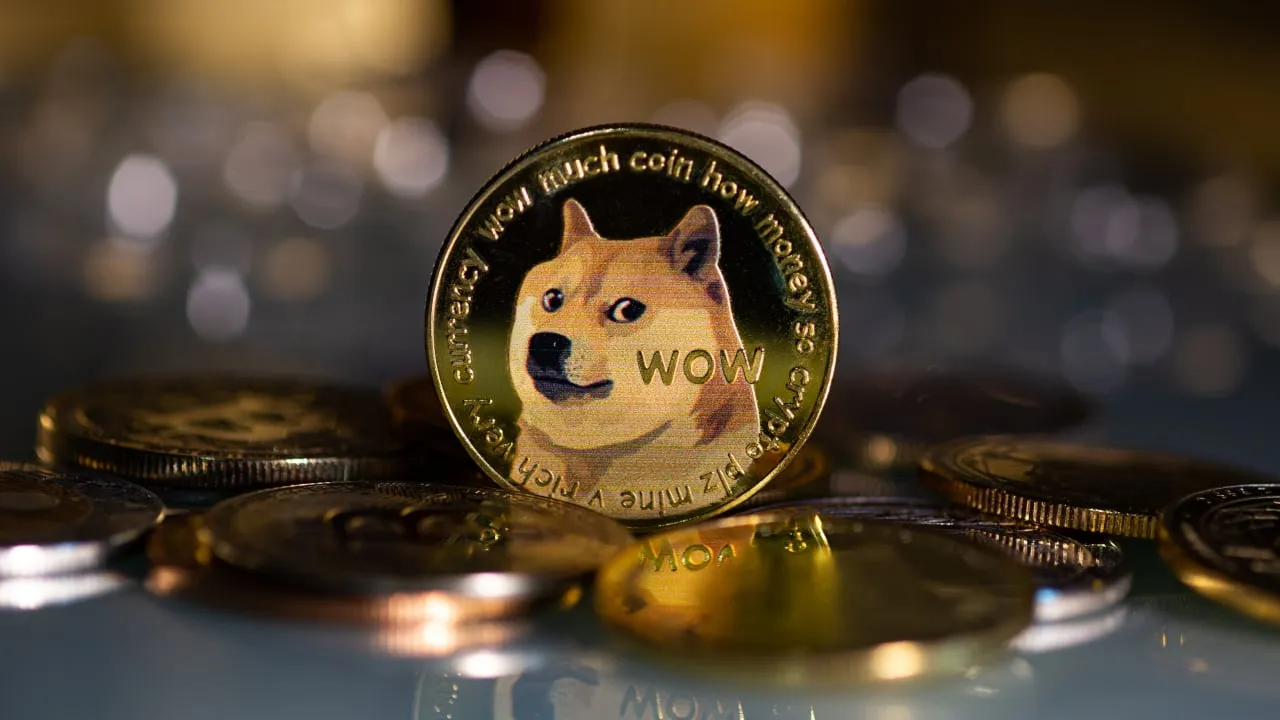 Shiba Inu Stands Tall As Coinbase Delists Bitcoin, Dogecoin From Payment Service