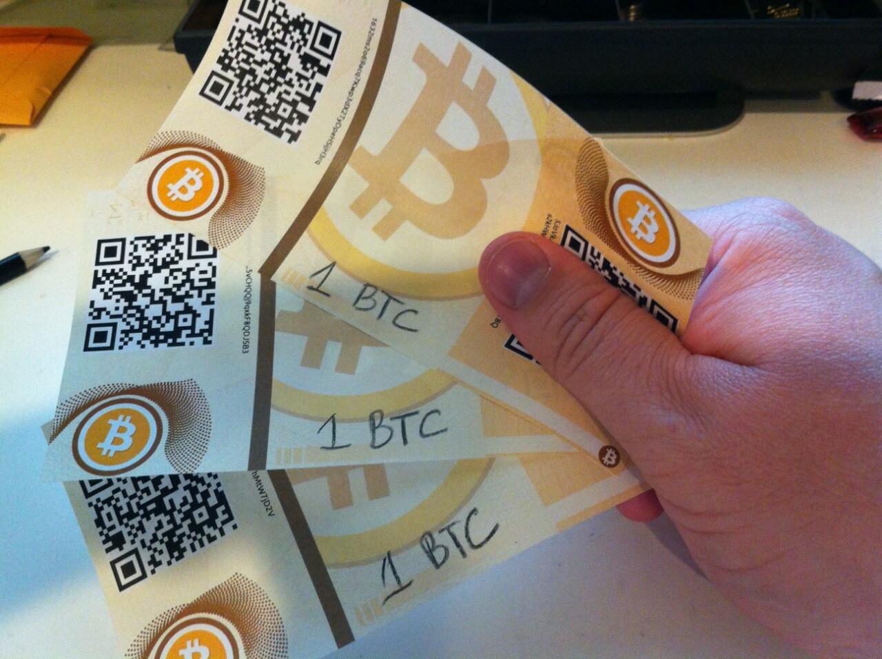 Paper wallets: What are they and how do they work? | OKX