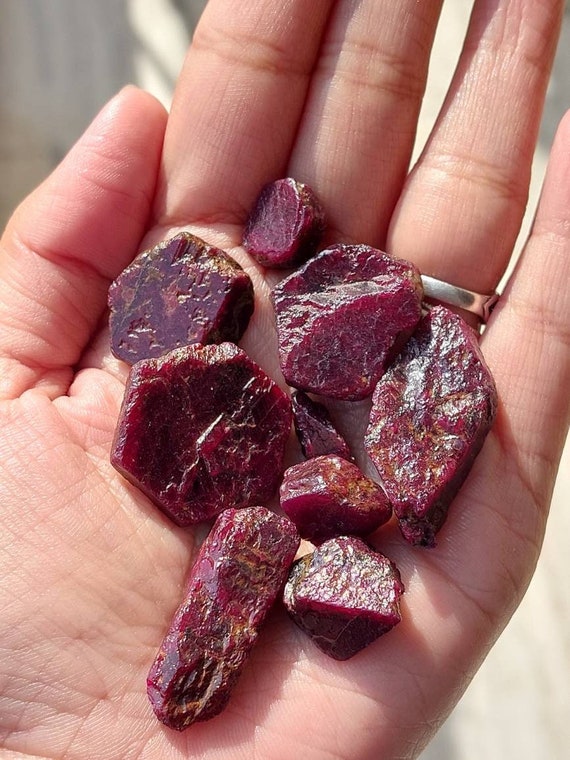 Ruby Rough Stones at Rs /kilogram | New Items in Jaipur | ID: 