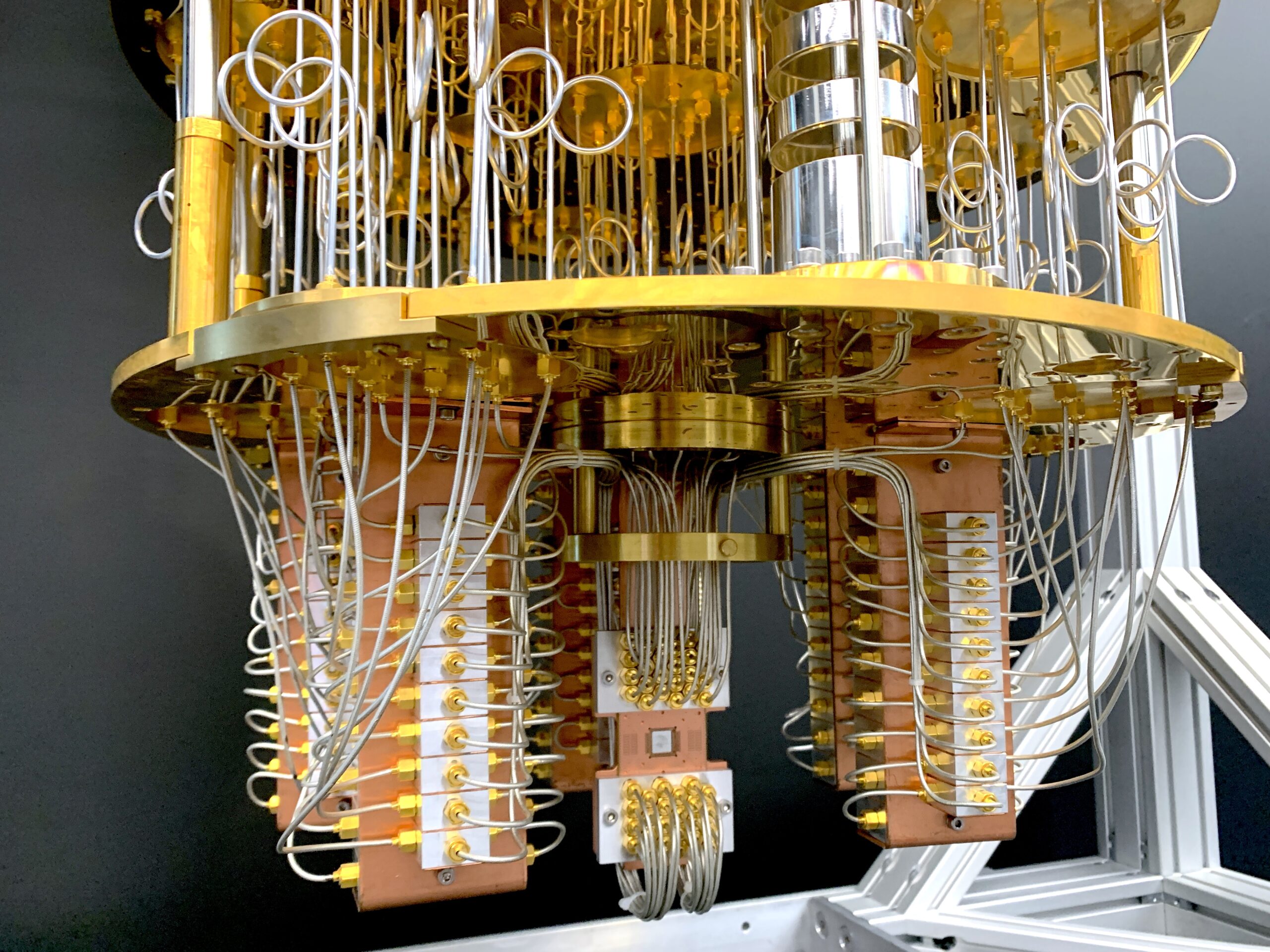 An IBM Quantum Computer Will Soon Pass the 1,Qubit Mark - IEEE Spectrum